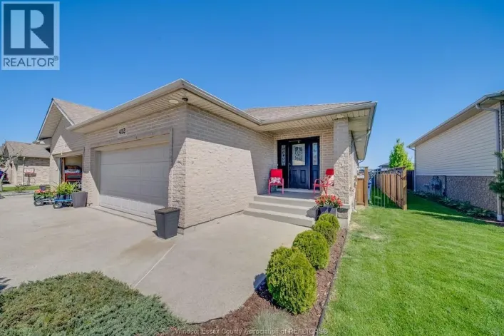 412 ROSEWOOD DRIVE, Lakeshore