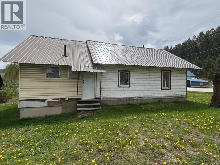 4123 3 Highway, Rock Creek