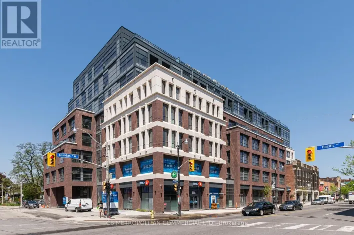 413 - 2946 DUNDAS STREET WEST STREET W, Toronto