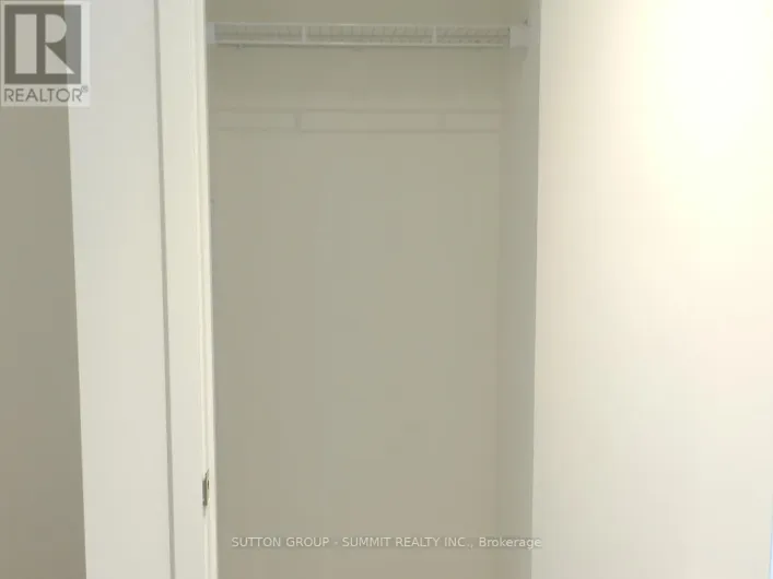 413 - 448 BURNHAMTHORPE ROAD W, Mississauga