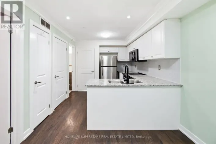 Row / Townhouse for sale: 413 - 8 DRUMMOND STREET, Toronto