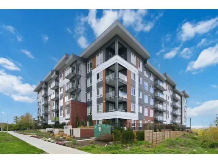 413 8117 200A STREET, Langley