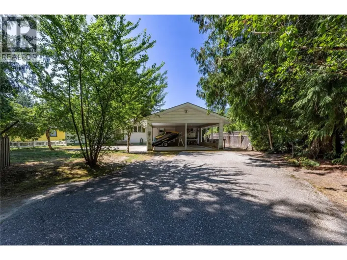 413 97A Highway, Sicamous