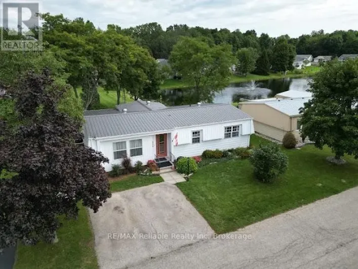 413 SHANNON BOULEVARD, South Huron