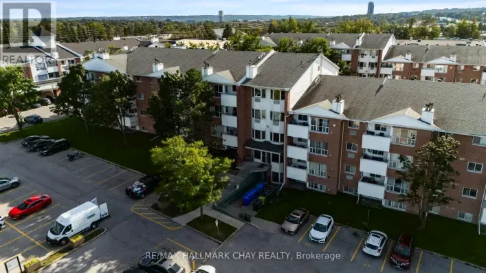 Apartment for sale: 414 - 126 BELL FARM ROAD, Barrie