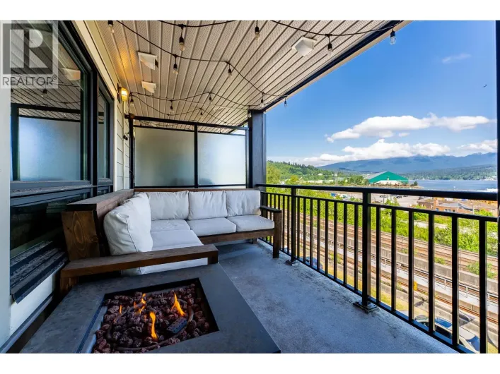 414 2525 CLARKE STREET, Port Moody