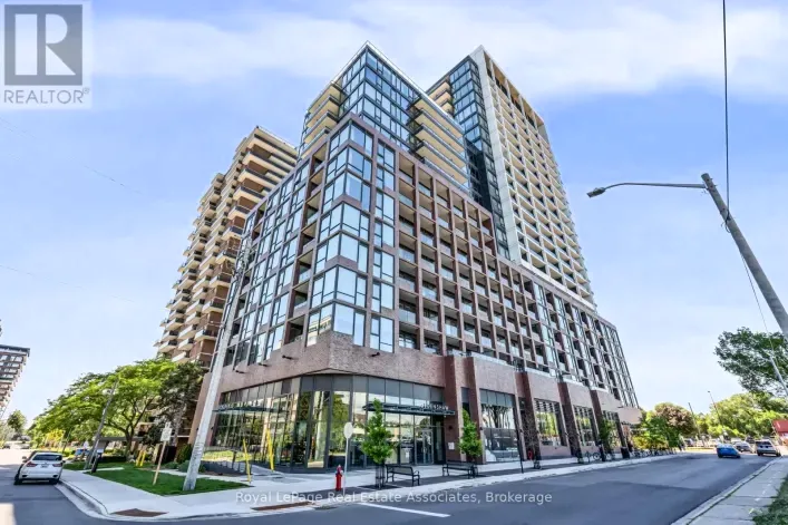 Apartment for sale: 414 - 28 ANN STREET, Mississauga