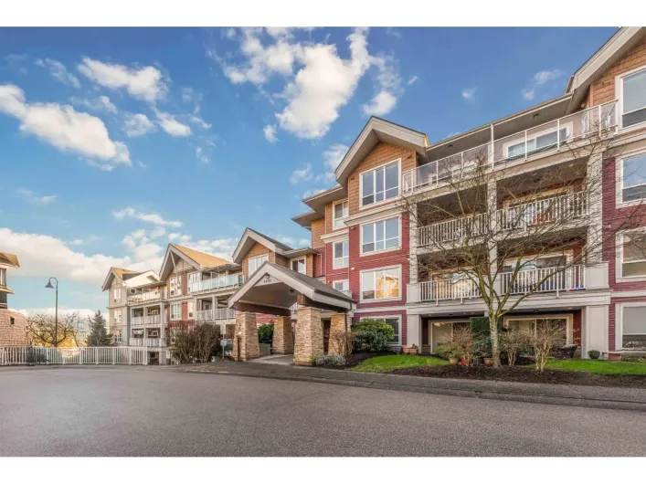 414 6440 194 STREET, Surrey