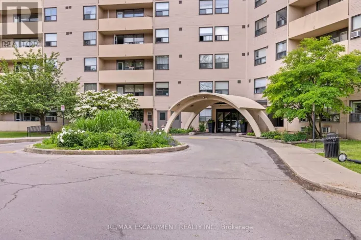 414 - 700 DYNES ROAD, Burlington