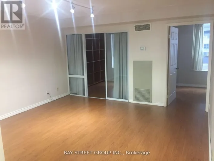 414 - 711 BAY STREET, Toronto