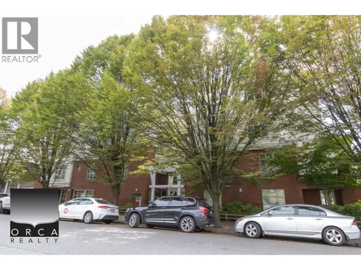 415 147 1ST STREET EAST, NORTH VANCOUVER