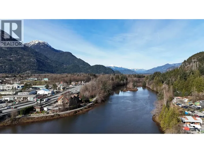 415 1500 SCOTT CRESCENT, Squamish