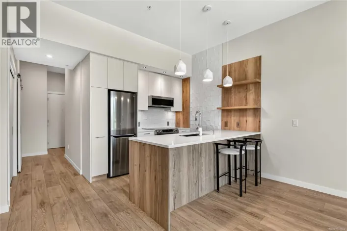415 1588 North Dairy Rd, Saanich