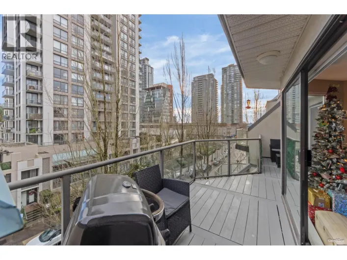 415 2978 BURLINGTON DRIVE, Coquitlam