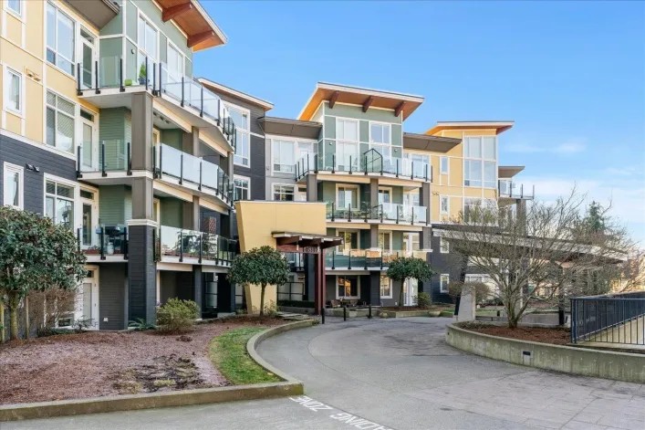 415 45389 CHEHALIS DRIVE|Garrison Crossing, Chilliwack