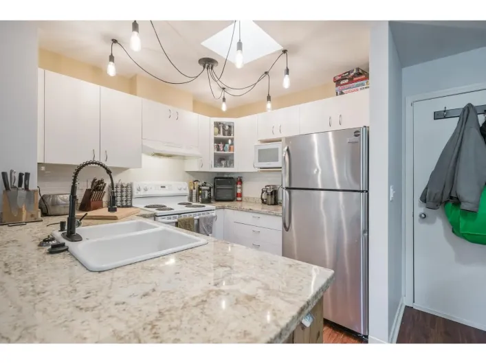 415 6359 198 STREET, Langley