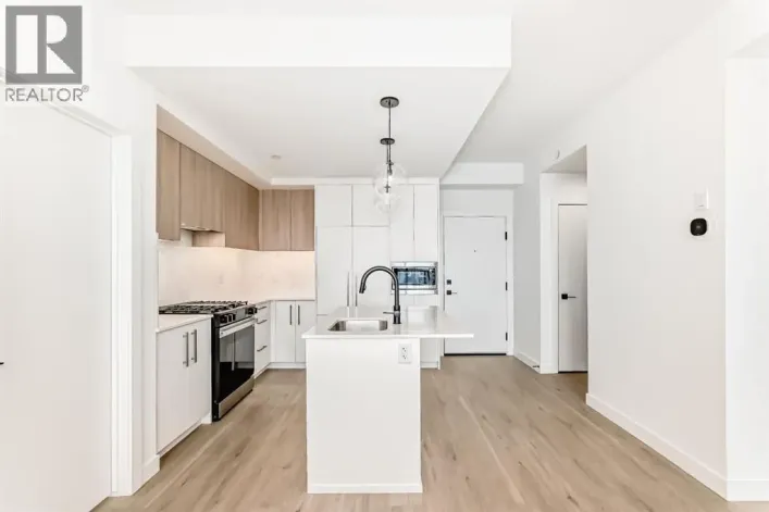 415, 8375 Broadcast Avenue SW, Calgary