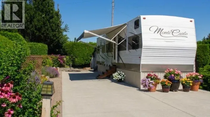 415 Commonwealth Road Unit# 301, Kelowna