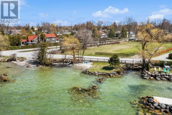 415 LAKE DRIVE E, Georgina