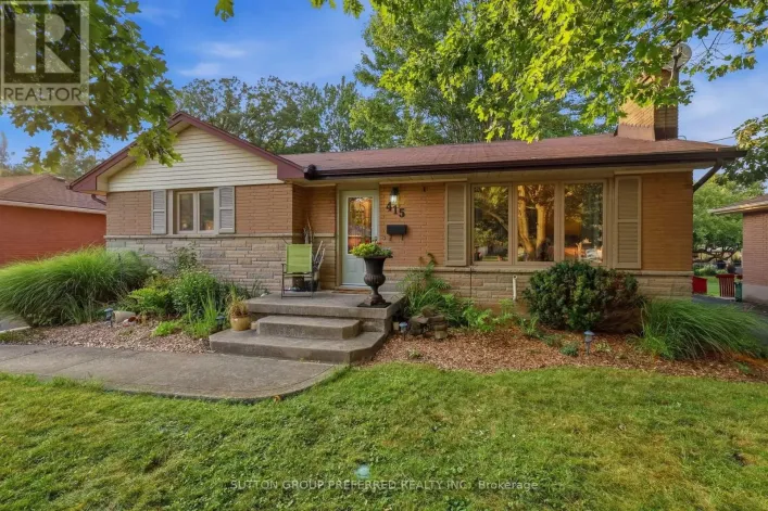 415 RANDOL DRIVE, London South