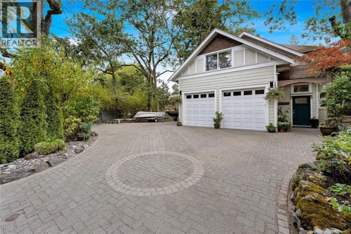 4151 Quadra St, Saanich