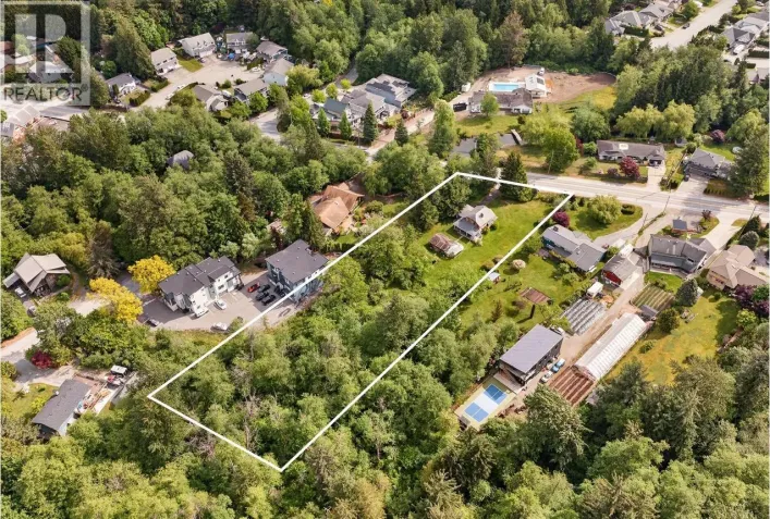 41591 GOVERNMENT ROAD, Squamish