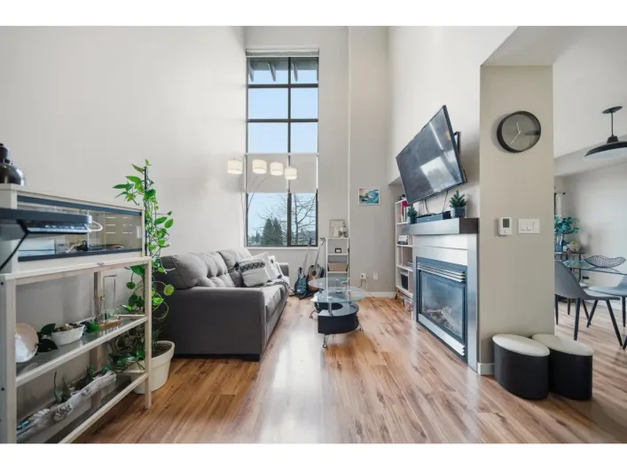 416 10866 CITY PARKWAY, Surrey