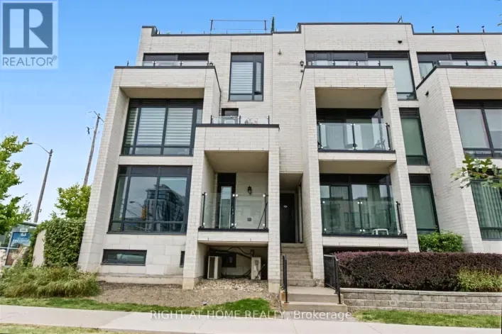 Row / Townhouse for sale: 416 - 130 WIDDICOMBE HILL BOULEVARD, Toronto