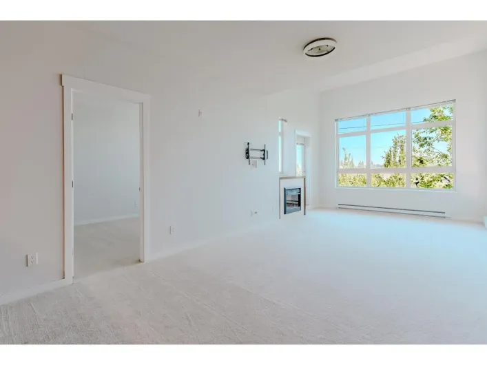 416 15988 26 AVENUE, Surrey