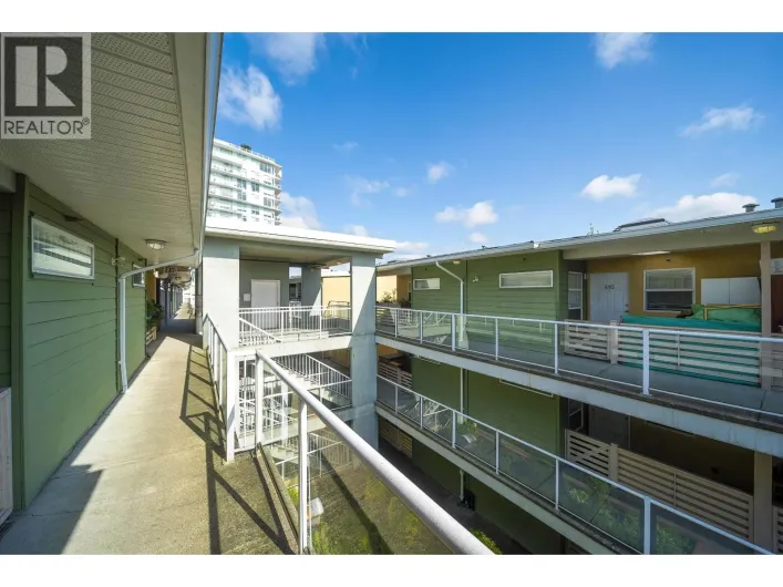 416 2238 KINGSWAY, Vancouver