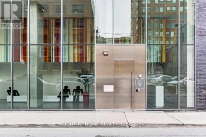 416 - 25 OXLEY STREET, Toronto