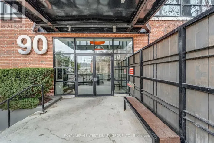 Apartment for sale: 416 - 90 SUMACH STREET, Toronto