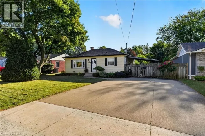 416 BARTLETT Avenue, Grimsby