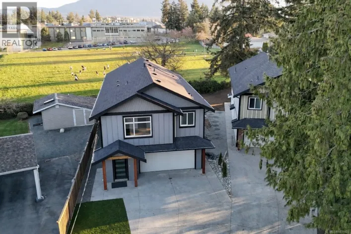 416 Diamond Blvd, Nanaimo