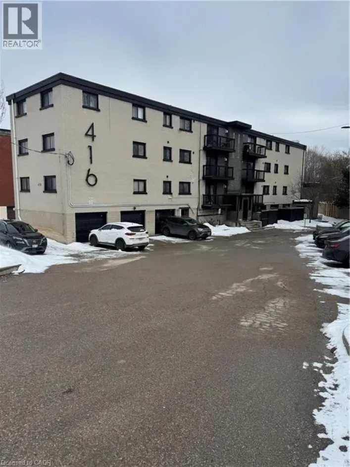 416 LANCASTER Street W Unit# J, Kitchener