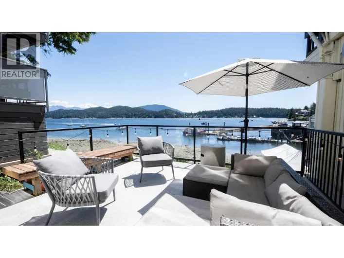 416 MARINE DRIVE, Gibsons