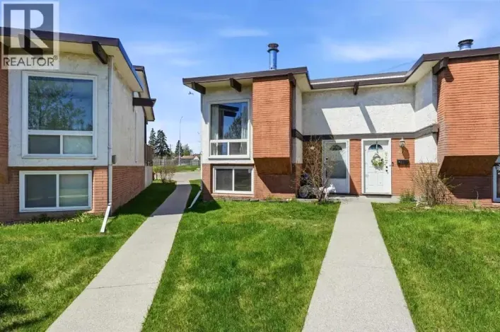 416 Pinemont Gate NE, Calgary