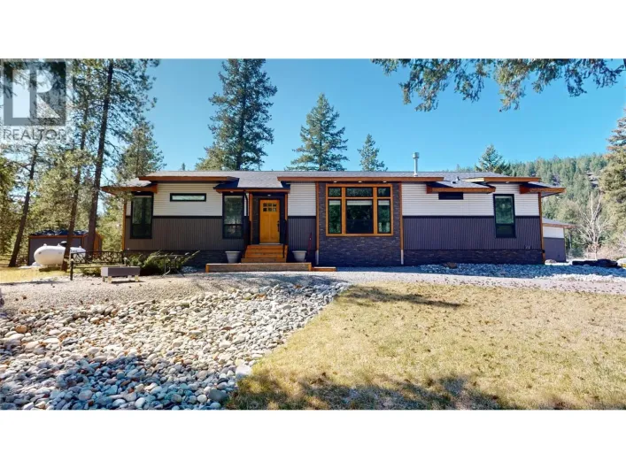 4160 93 Highway, Grasmere