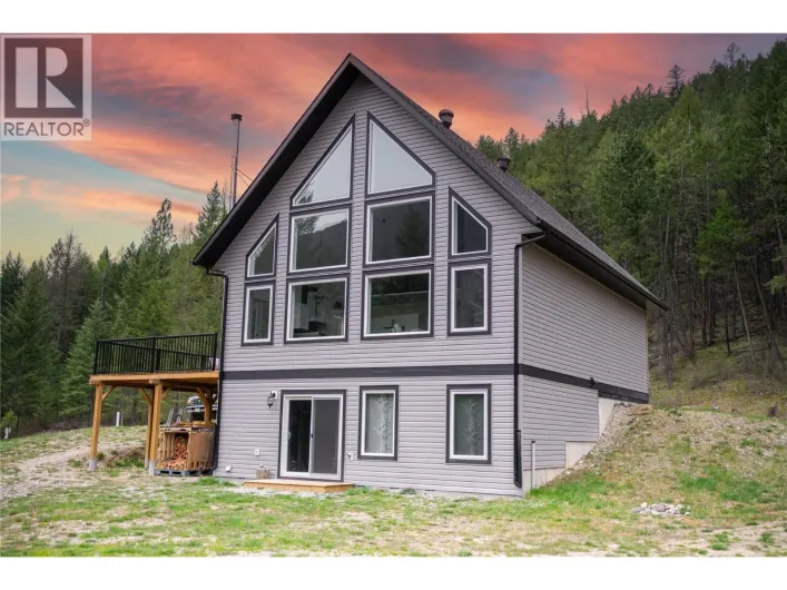 4165 93 Highway, Grasmere