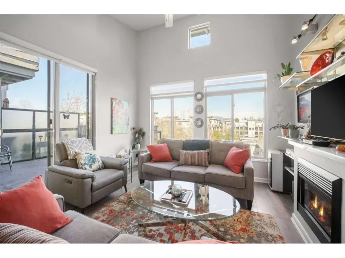 417 15385 101A AVENUE, Surrey