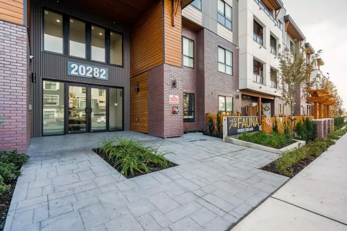 417 20282 72B AVENUE, Langley