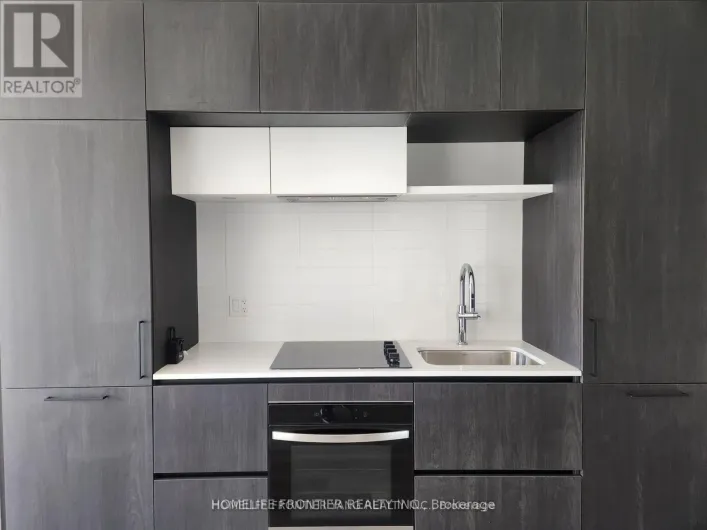 417 - 6 DAVID EYER ROAD, Richmond Hill
