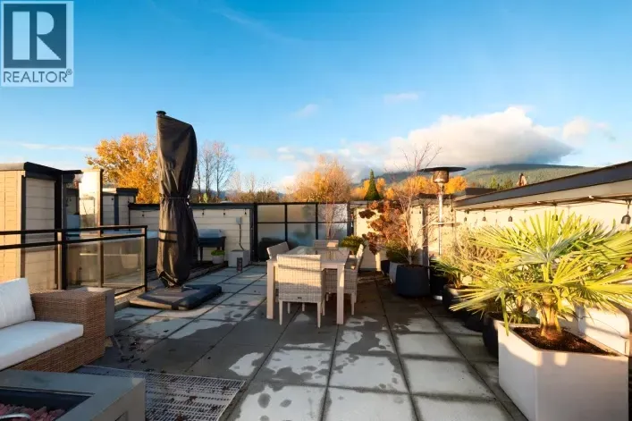 417 733 W 14TH STREET, North Vancouver