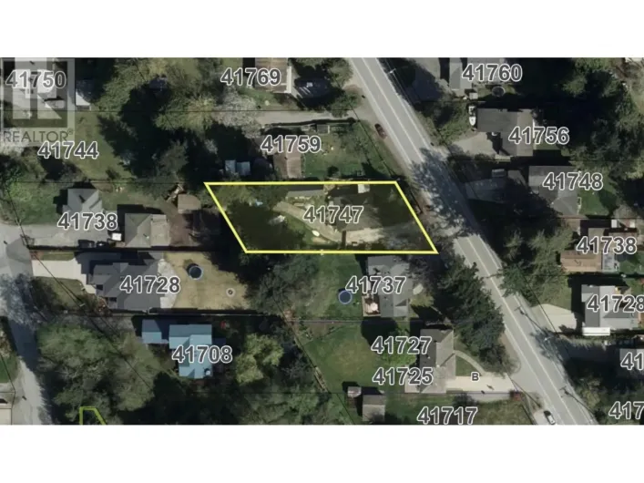 41747 GOVERNMENT ROAD, Squamish