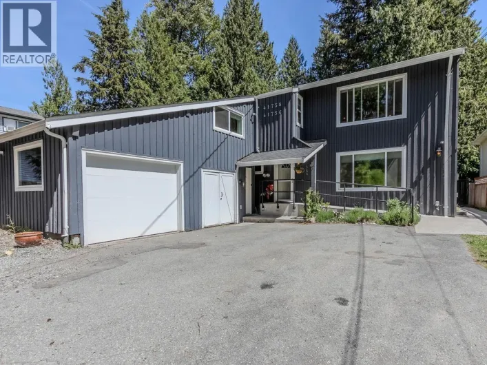 41756 GOVERNMENT ROAD, Squamish