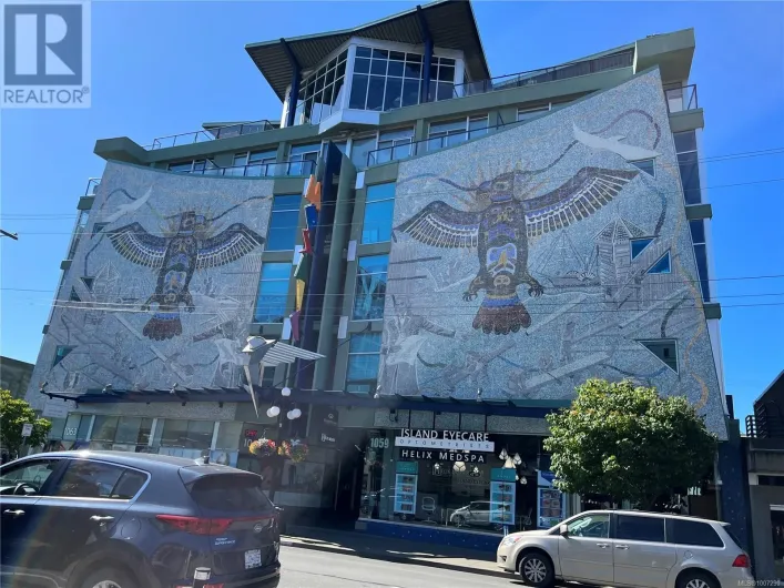 418 1061 Fort St, Victoria