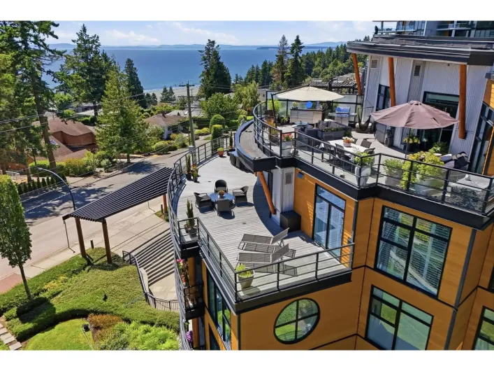 418 14855 THRIFT AVENUE, White Rock