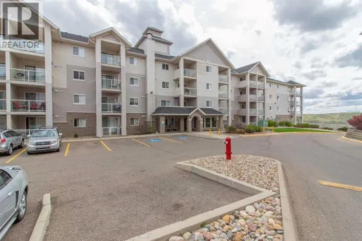 418, 1616 Saamis Drive NW, Medicine Hat