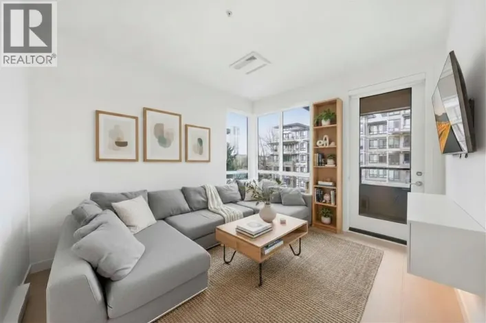 418 7588 16TH STREET, Burnaby
