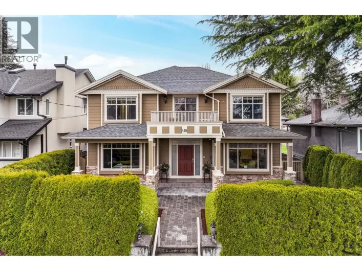 418 E 13TH STREET, North Vancouver